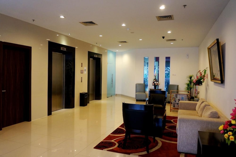 Ameera Hotel 5/37