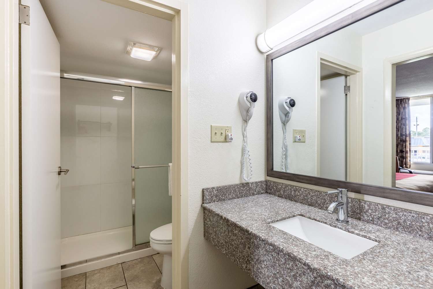 غرفة بسريرين مزدوجين، Econo Lodge Thomasville 4/4