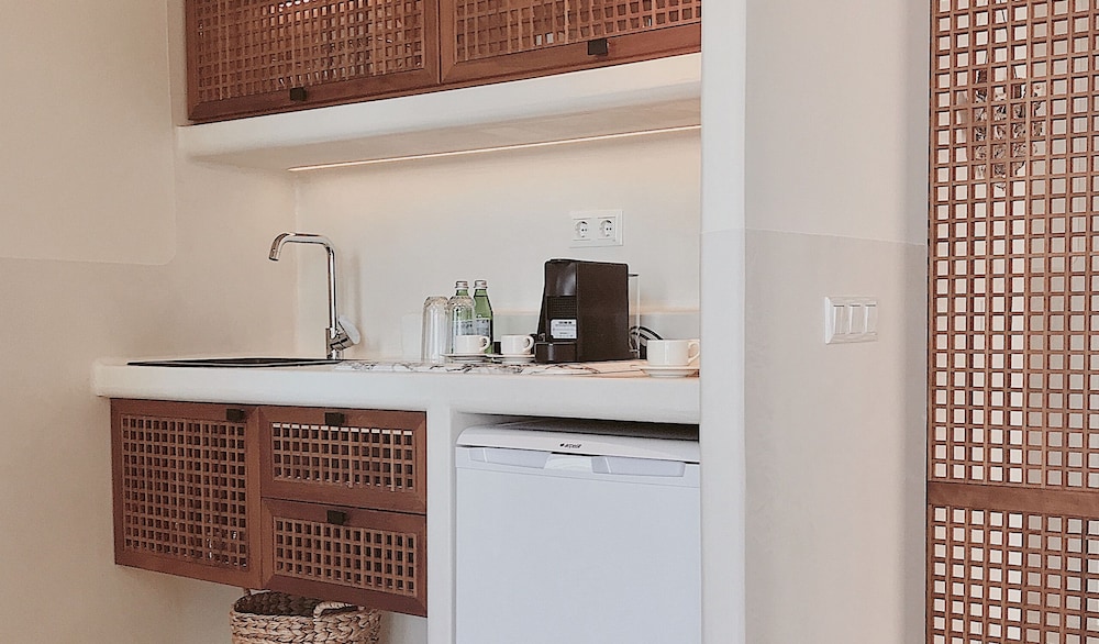 Pilos Suites 49/50