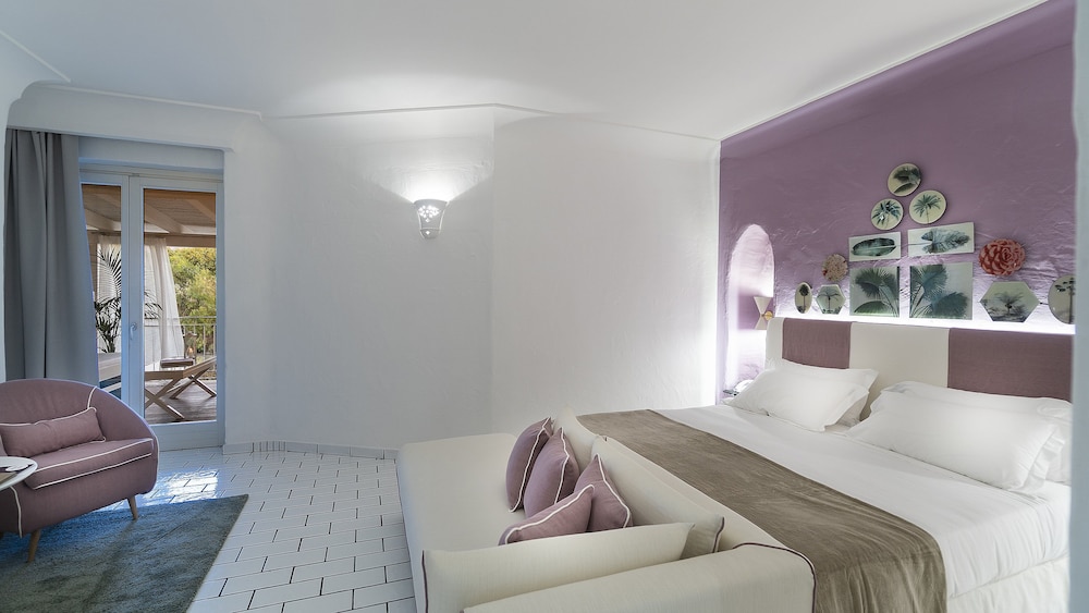 Therasia Resort Sea And Spa 46/100