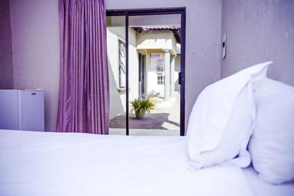 Mmakosha Lodge 20/35