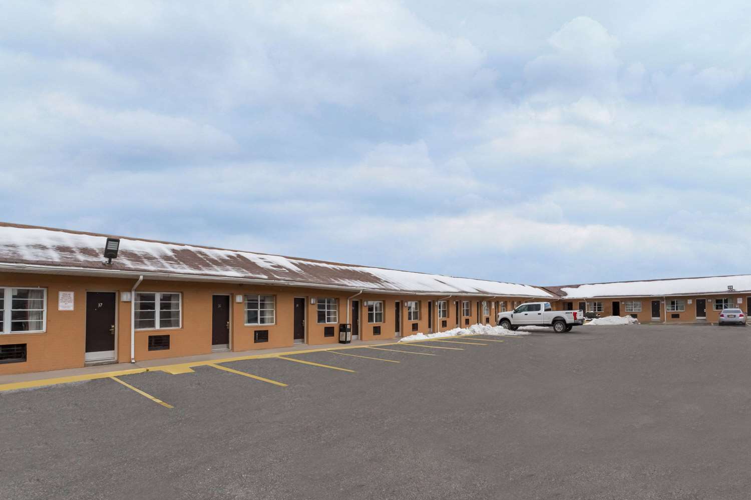Travelodge by Wyndham Jersey City 21/22