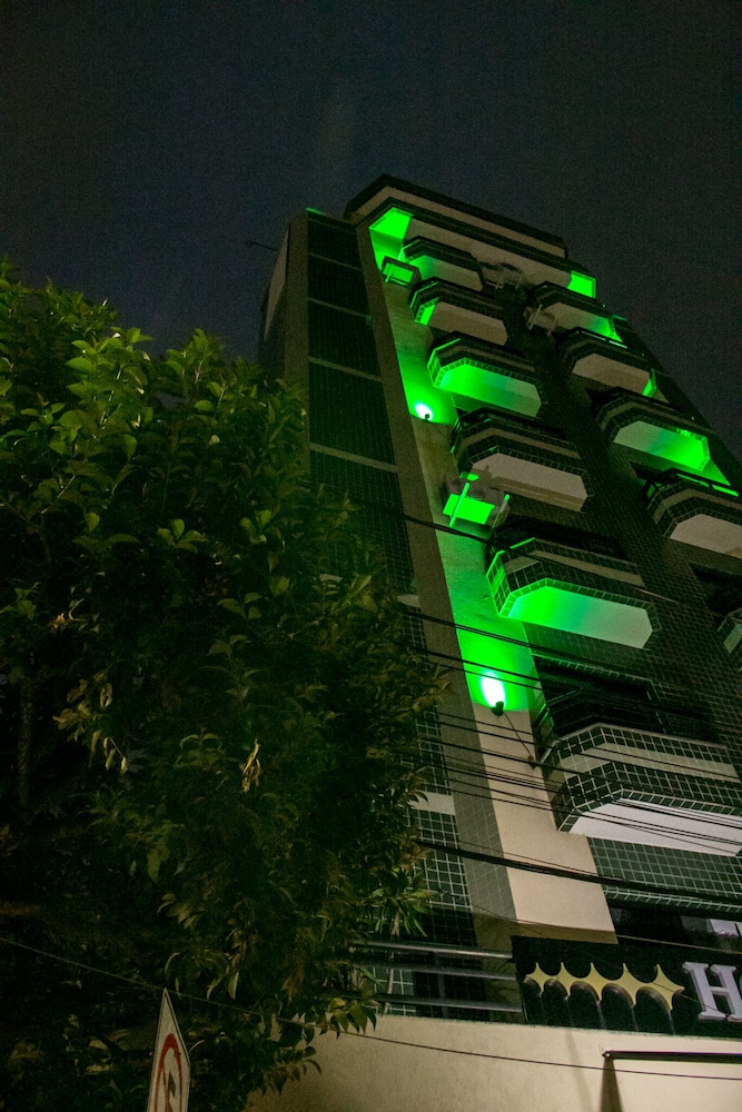 Ferraz Hotel 1/65