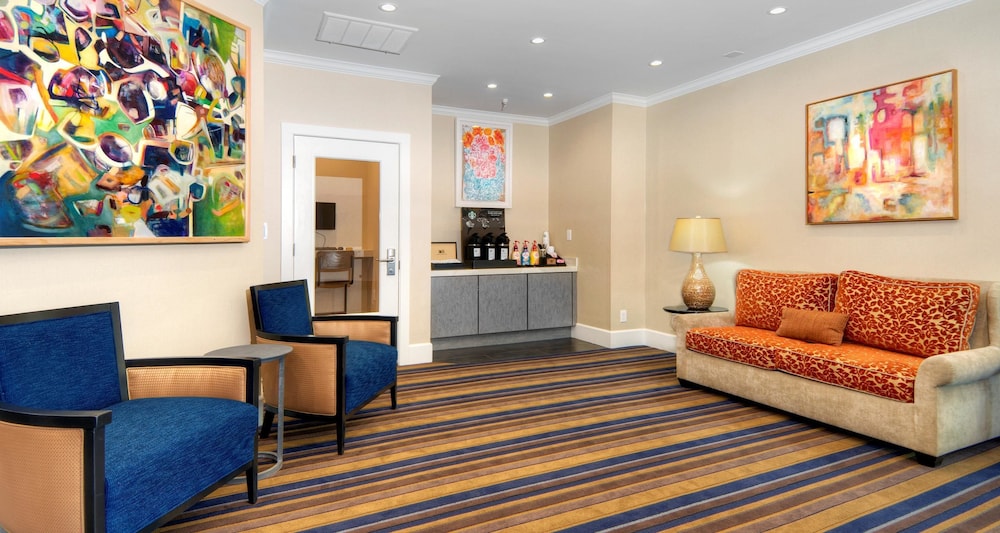 Best Western Plus Palm Court Hotel 31/42