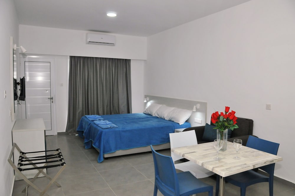 Kaos Hotel Apartments 11/41