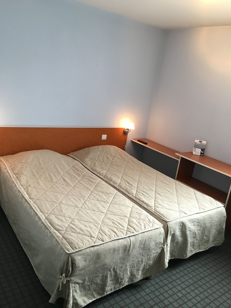STANDARD, TWIN BEDS