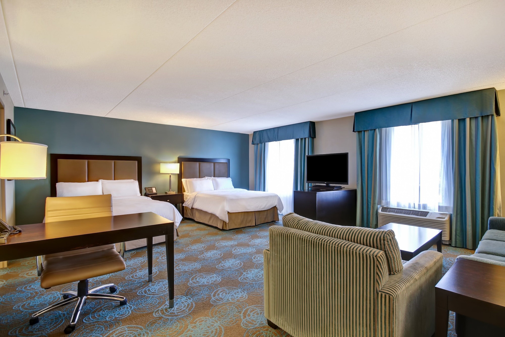 جناح بسريرين كوين، Holiday Inn Express Hotel Suites Waterloo St Jacobs 7/10