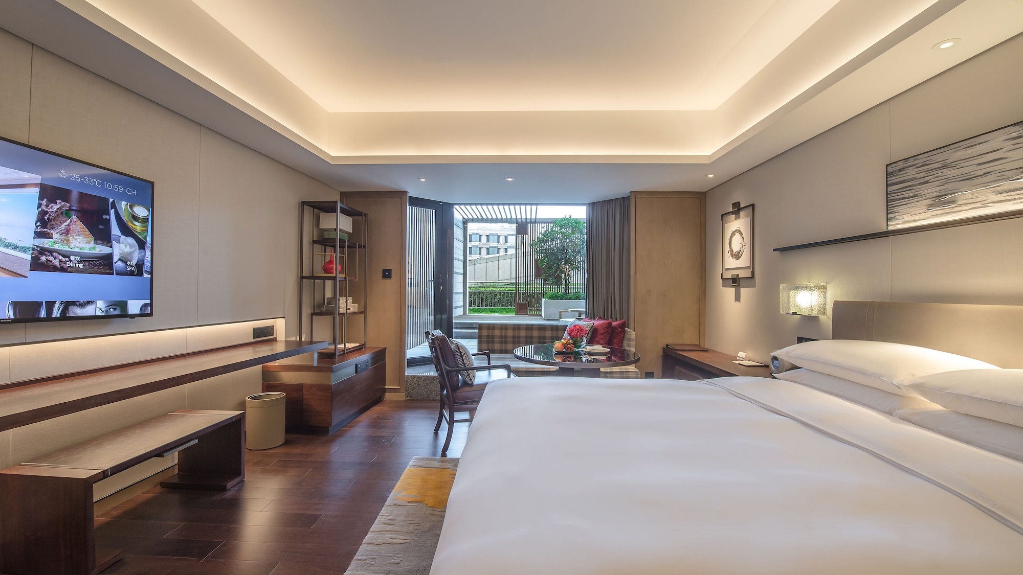 Garden, King Bed