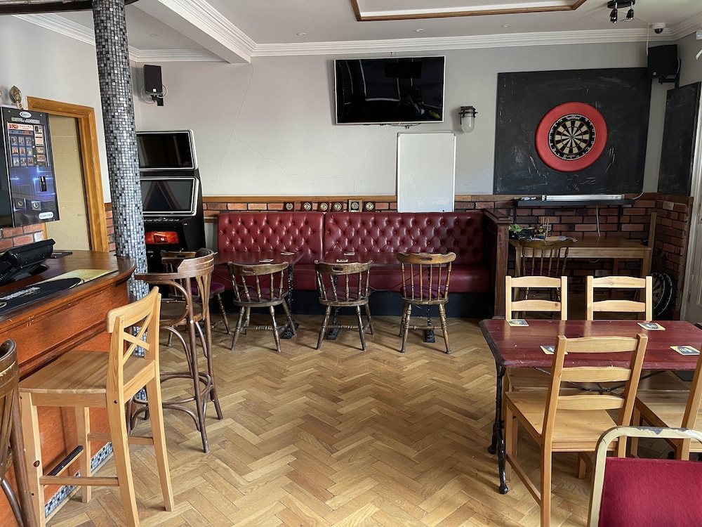 Six Bells Hotels 34/47