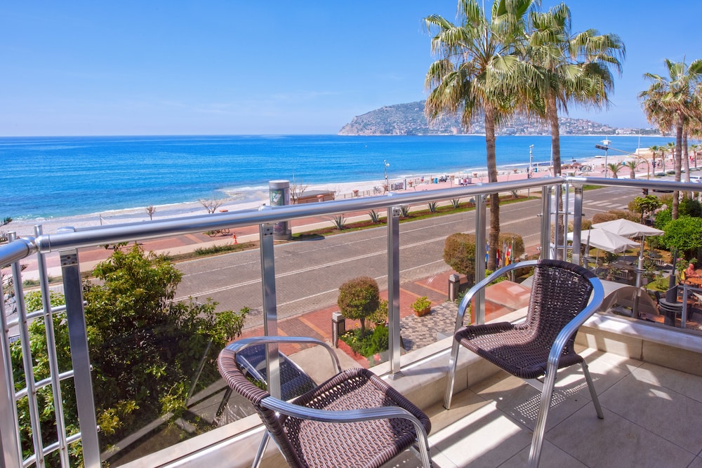 Monart City Hotel All Inclusive 60/62