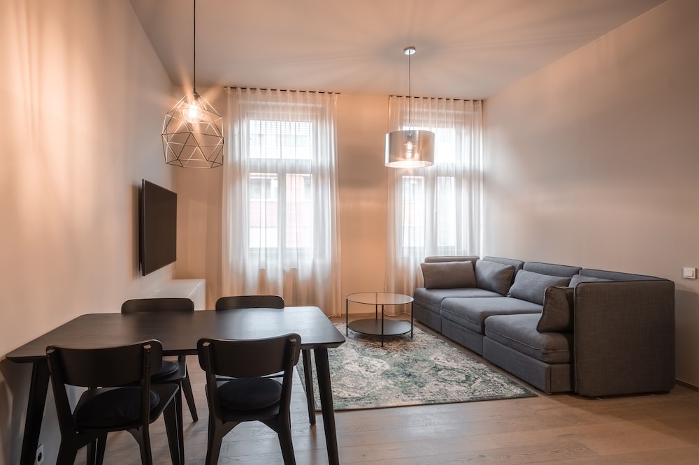 Aparthotel Rimska 14 33/50