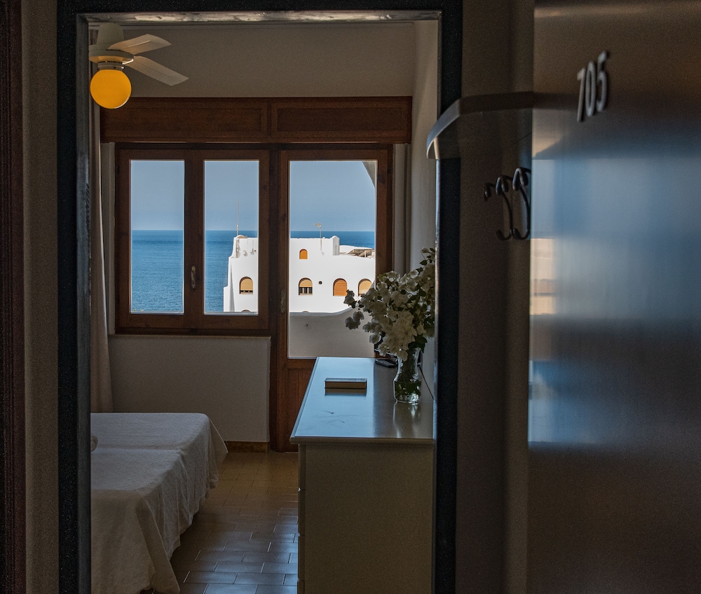 Cossyra Hotel 14/50