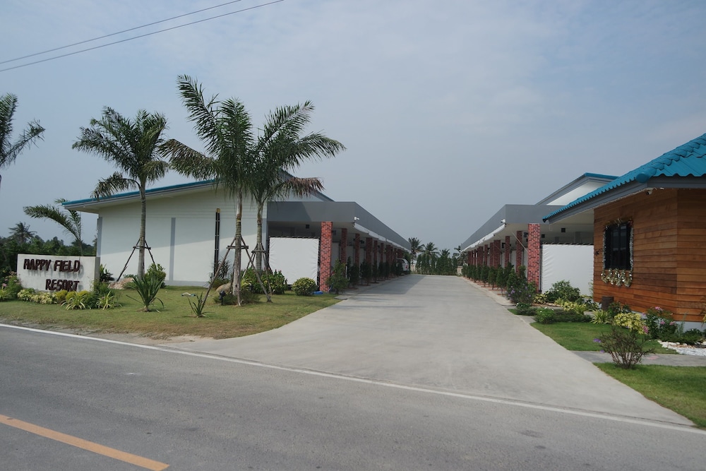 Happy Field Resort Cha-Am 35/41