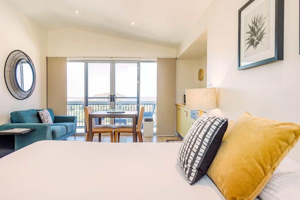 THE OBSERVATORY HOLIDAY APARTMENTS 31/40