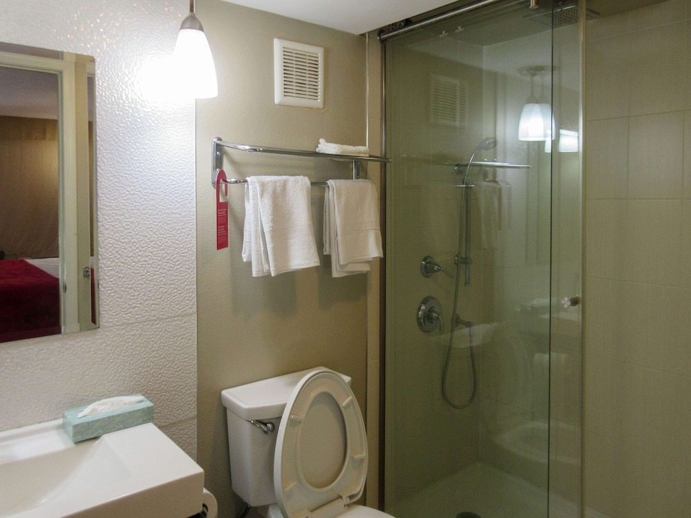 Quality Inn Wayne - Fairfield Area 16/36