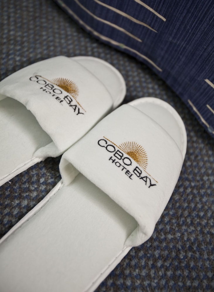 Cobo Bay Hotel 15/45