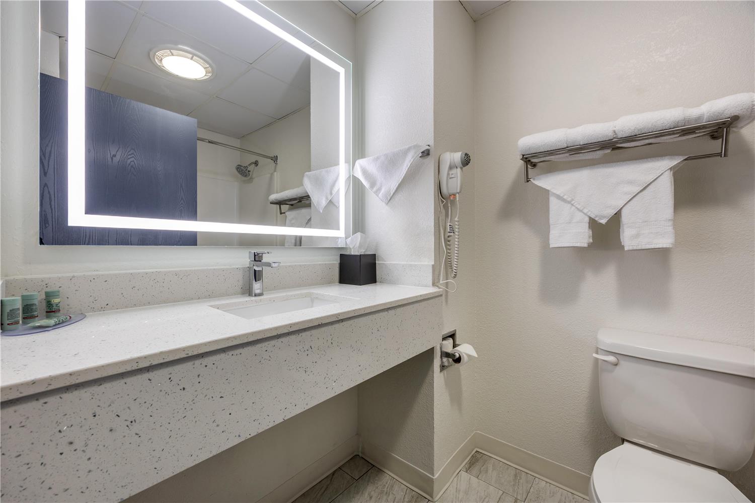 Best Western Bolingbrook Hotel 53/58