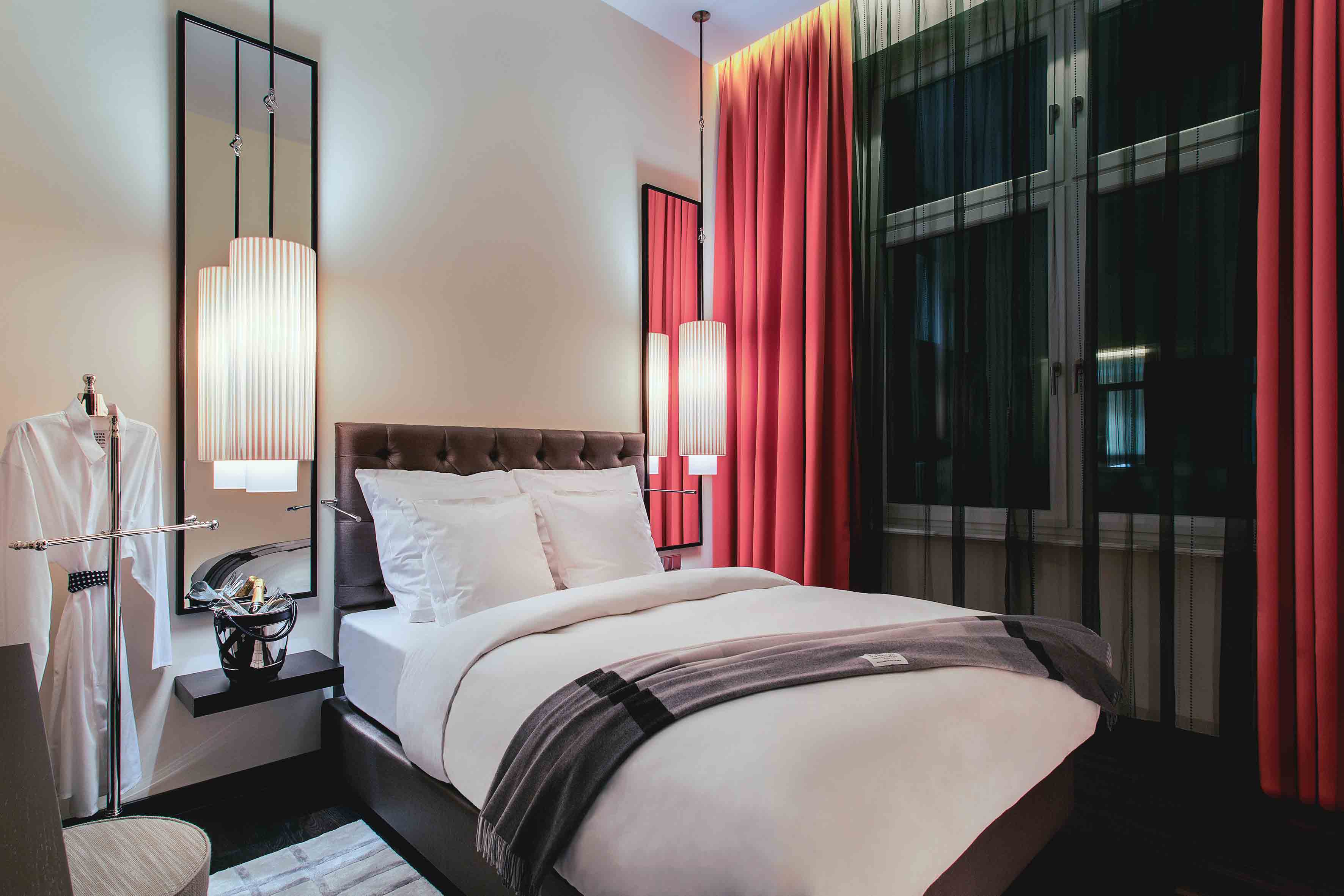 Deluxe, Double Bed