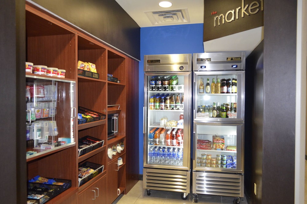 Courtyard by Marriott Winchester Medical Center 5/50
