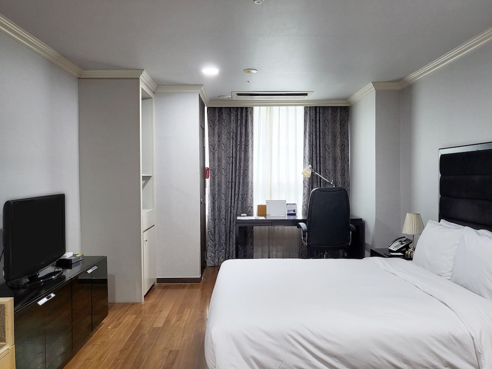 Ramada Hotel & Suites by Wyndham Seoul Namdaemun 23/61