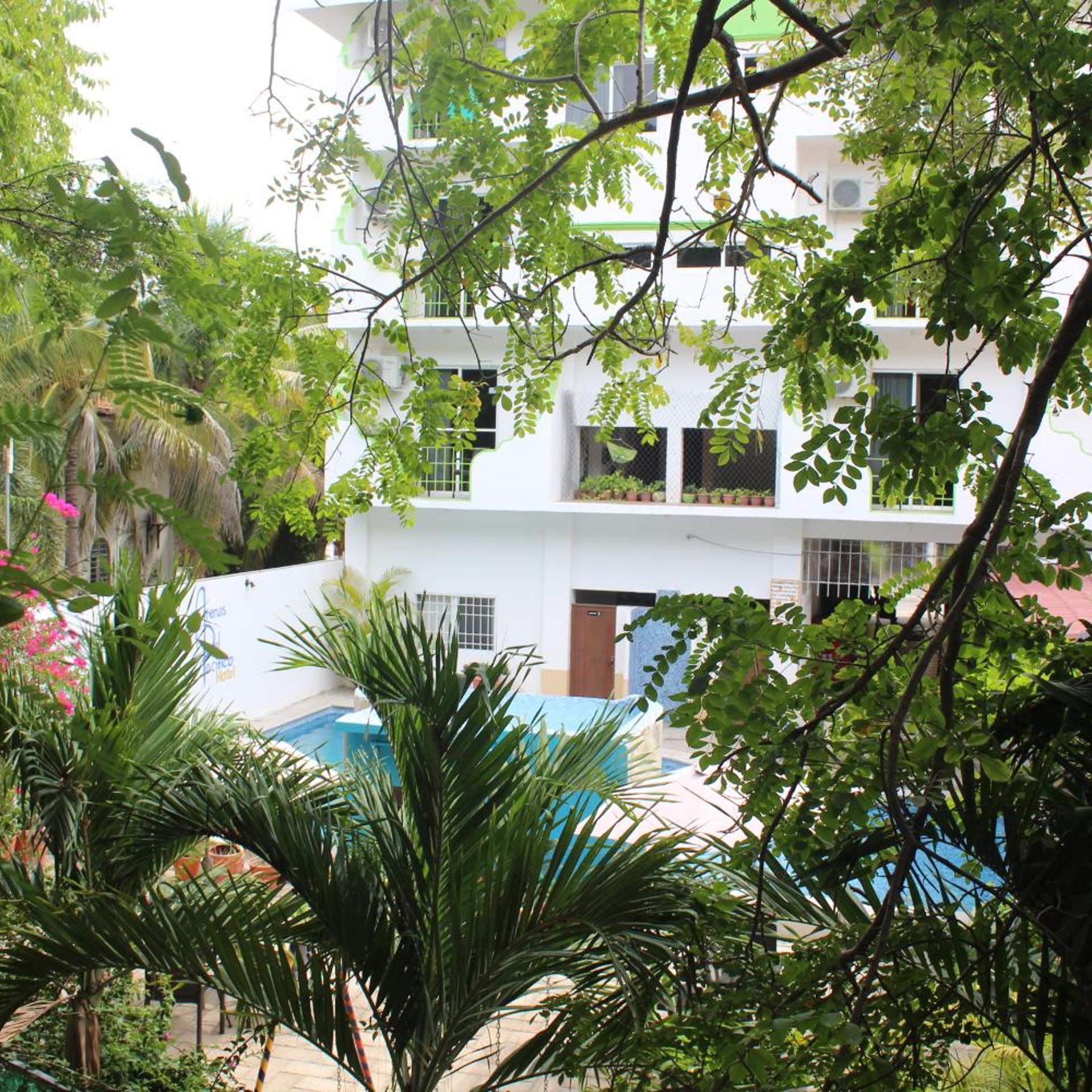 Hotel Arenas del Pacifico 50/54