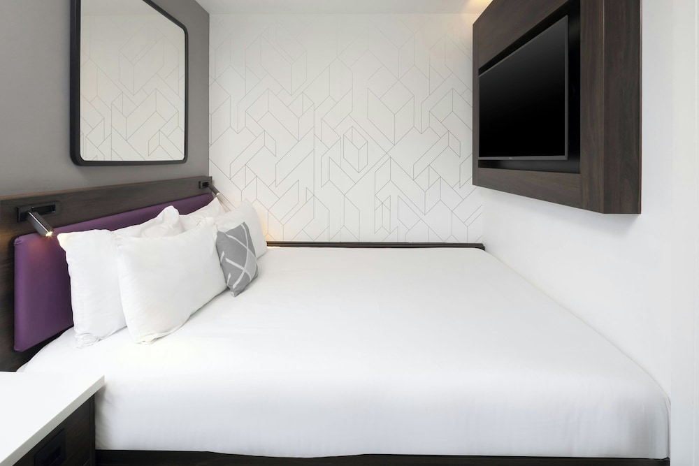 STANDARD, DOUBLE BED