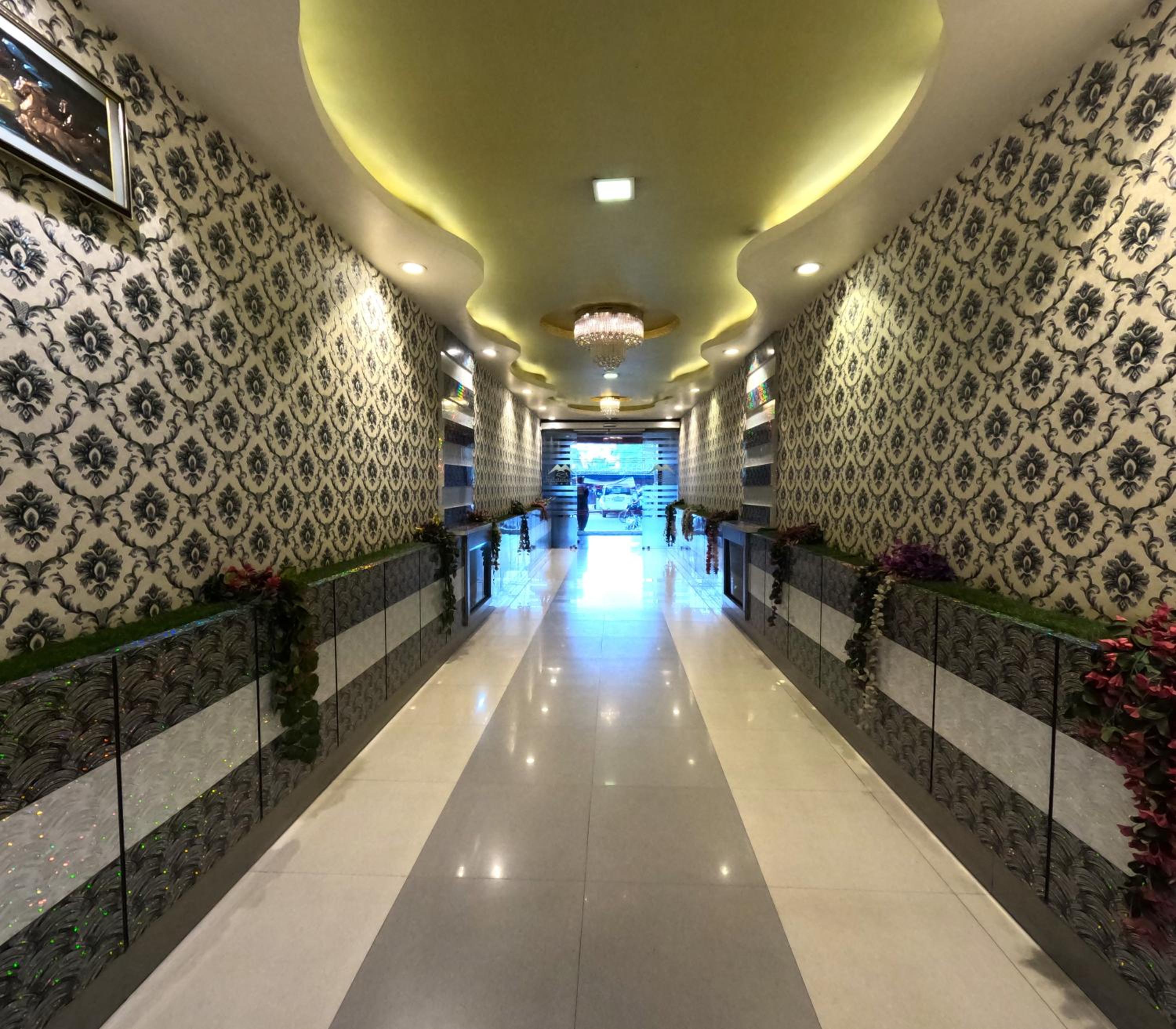 Hotel Corporate Inn 6/22