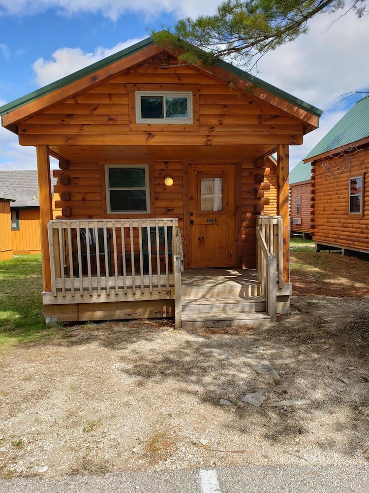 Cabins of Mackinaw 48/53