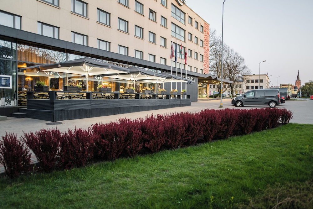 Liva 67/72