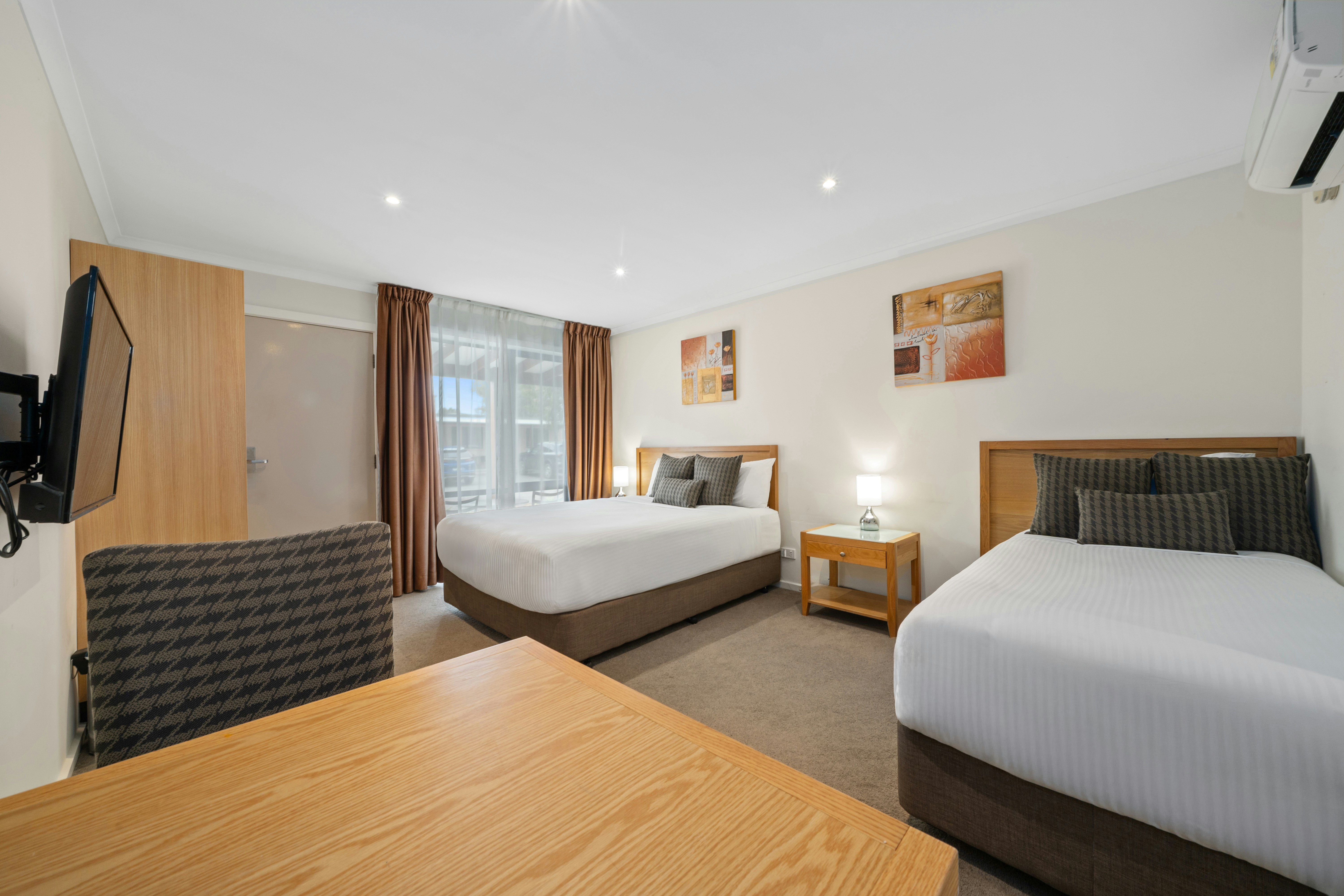 New Crossing Place Motel 22/43