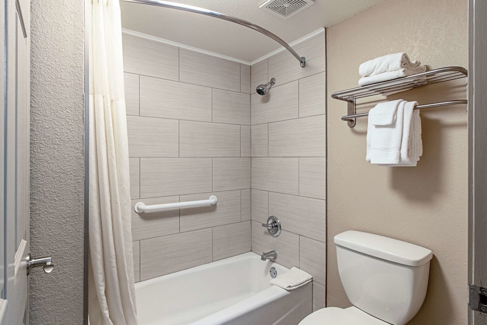 Econo Lodge Kingsville 13/16