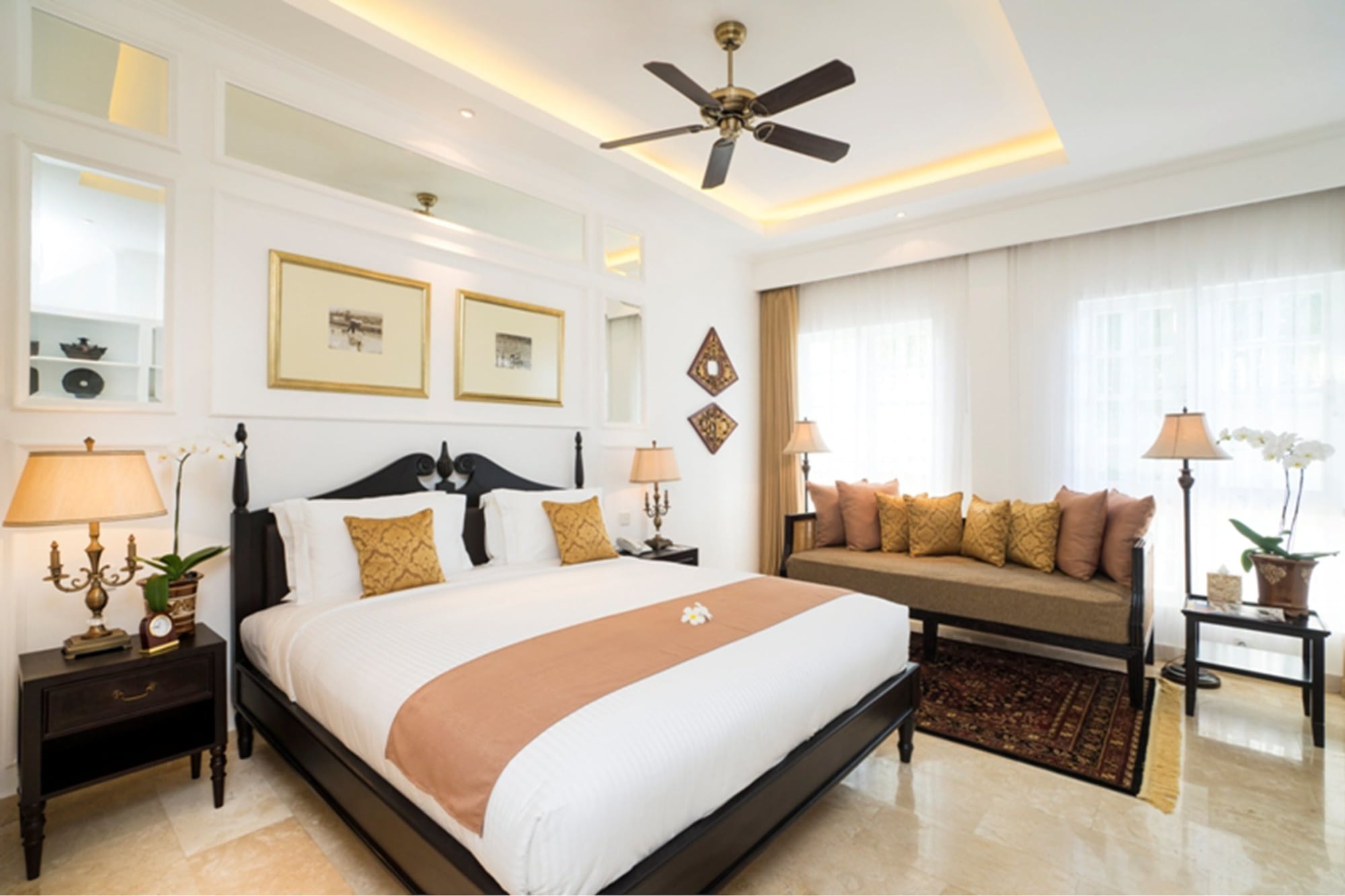RESIDENCE, SUITE