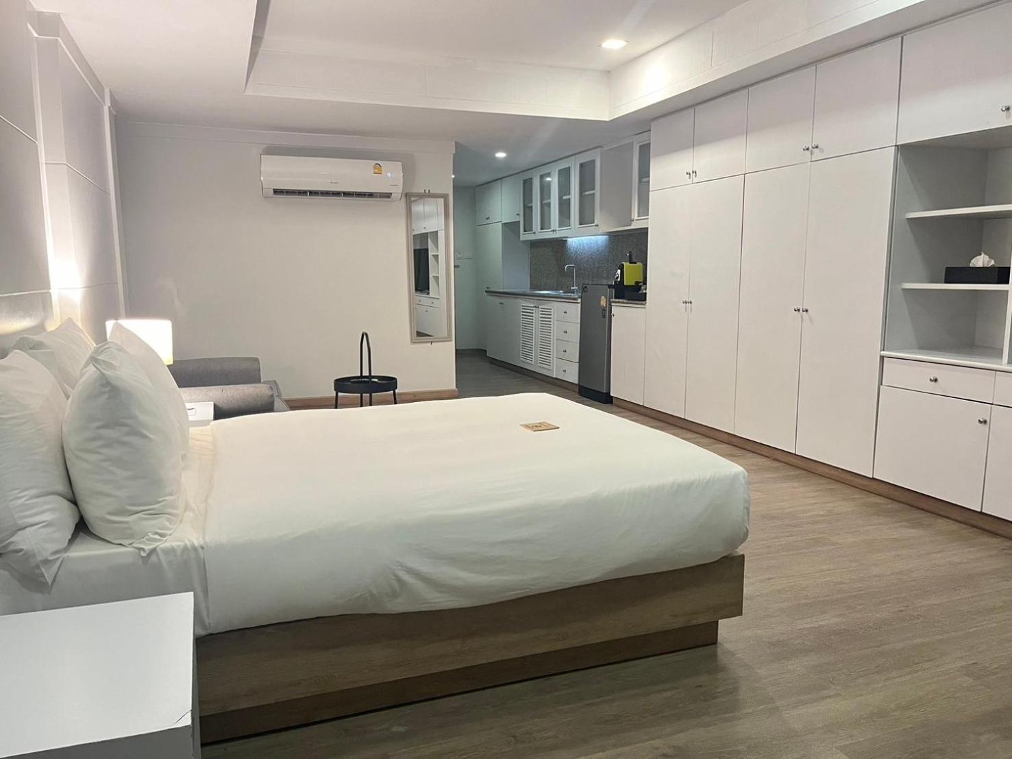 Deluxe, Double or Twin Bed, No Balcony, No Window