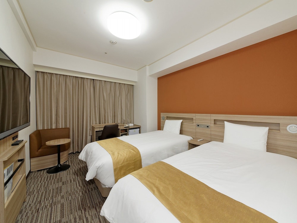 STANDARD, TWIN BEDS, SMOKING