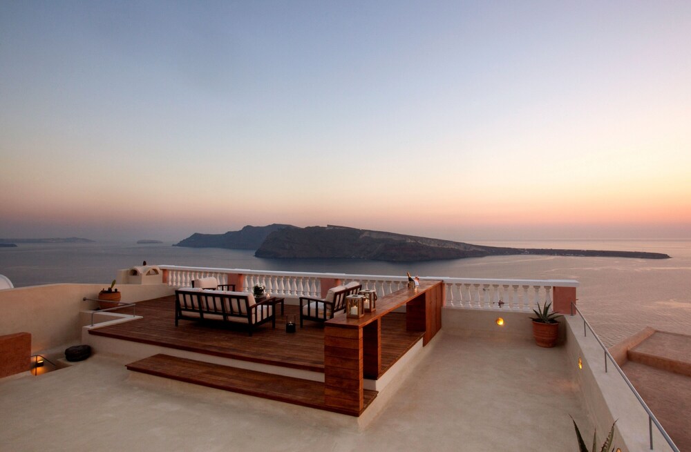 Oia Mansion 40/50