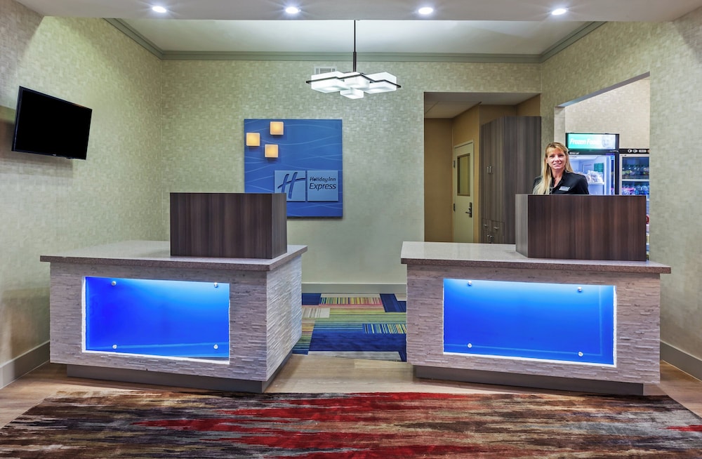 Holiday Inn Express Hotel And Suites Houston East 41/50