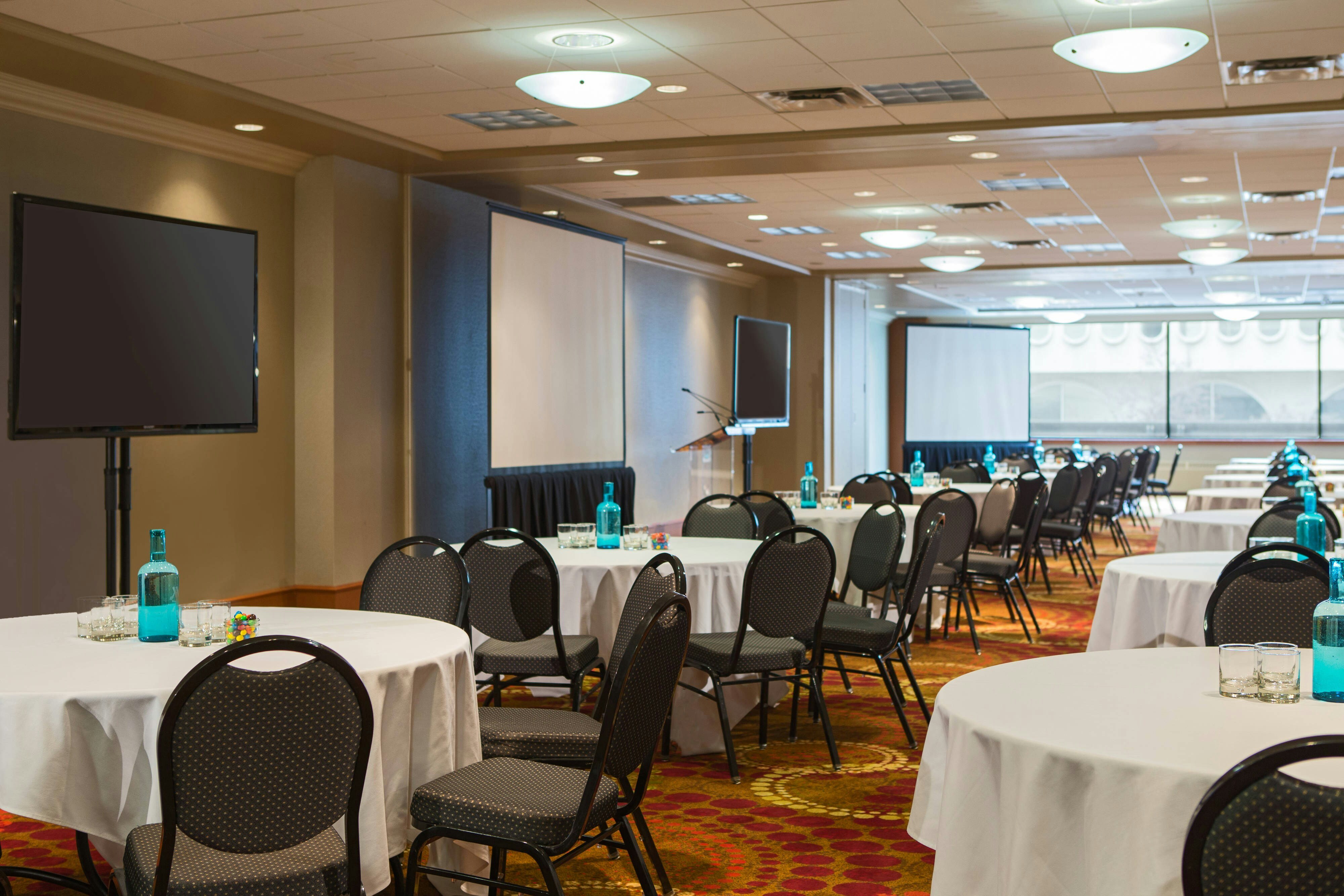 CALGARY MARRIOTT DOWNTOWN HOTEL 62/72