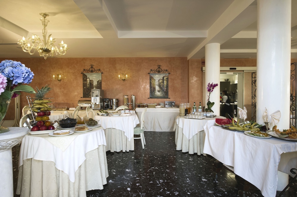 Viktoria Palace 58/76