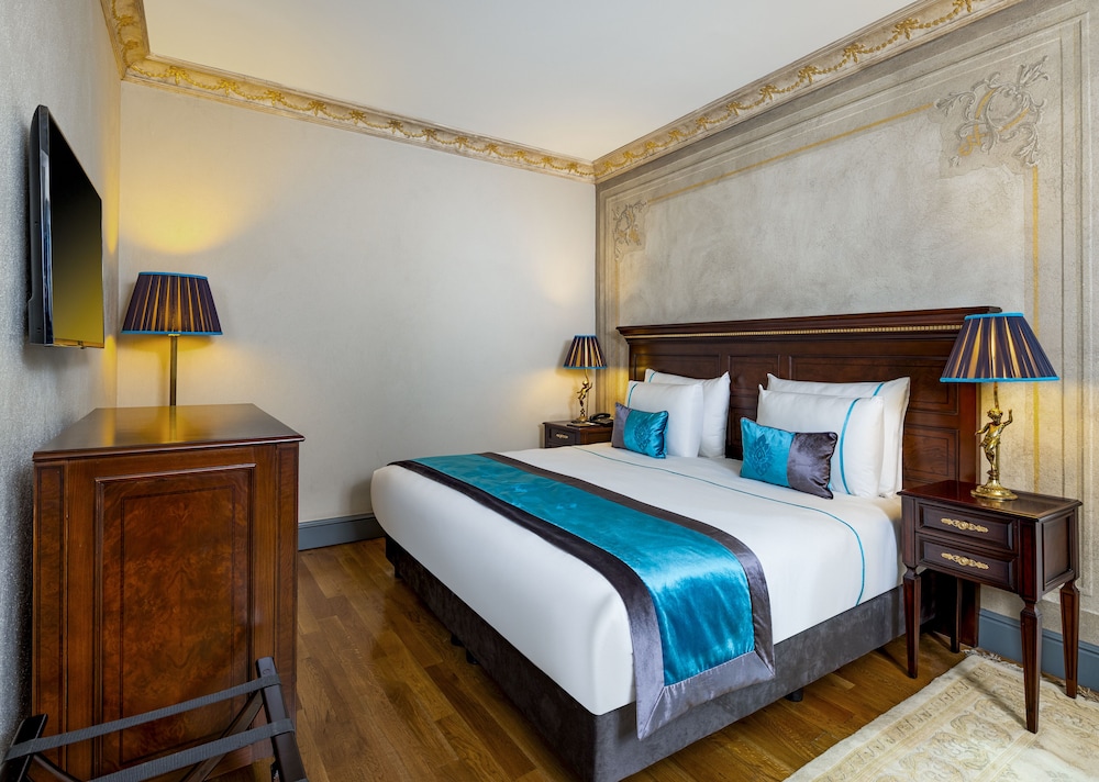 Palazzo Donizetti Istanbul, Tapestry Collection by Hilton 22/75