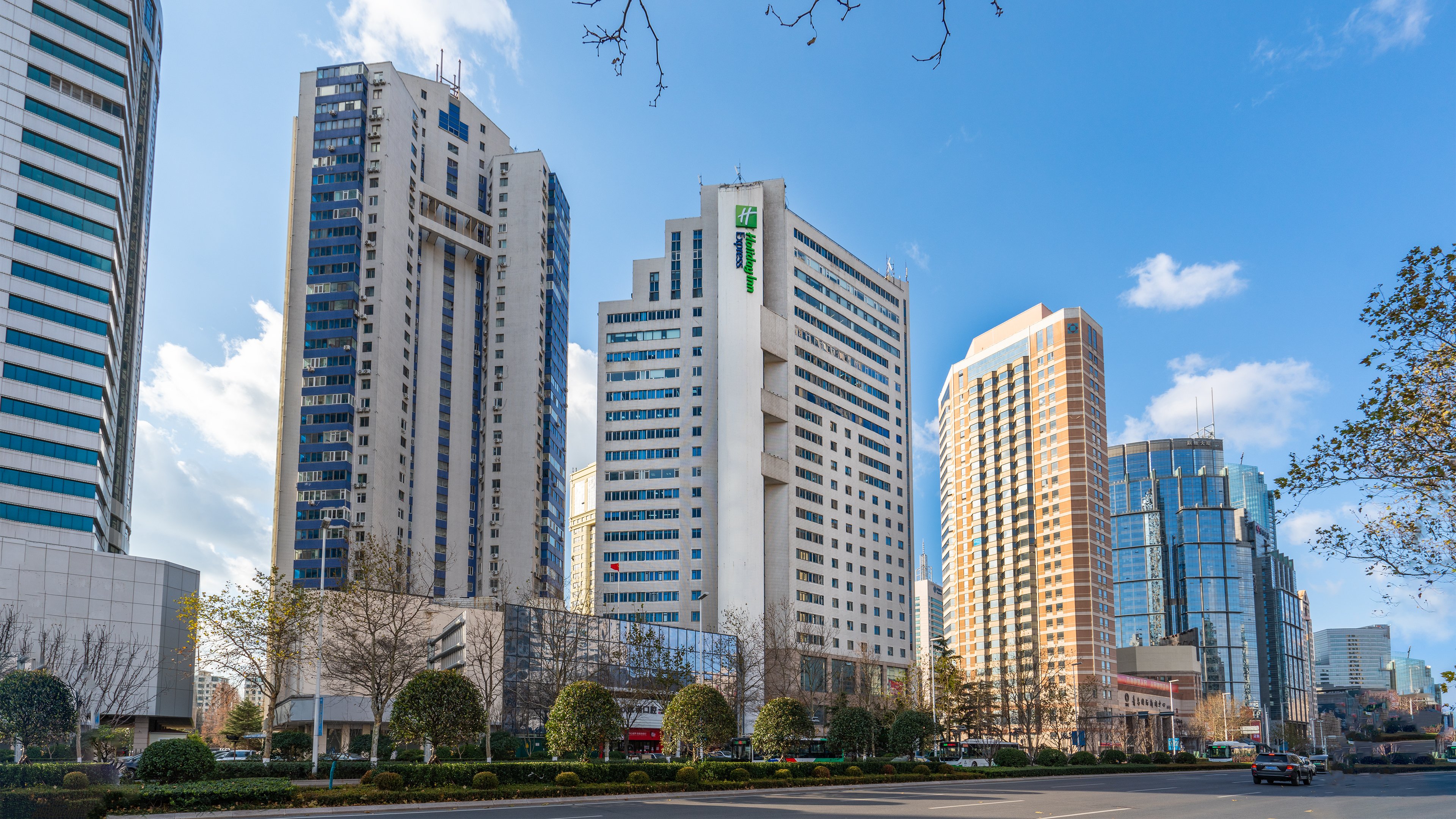 Holiday Inn Express Qingdao City Center 6/32
