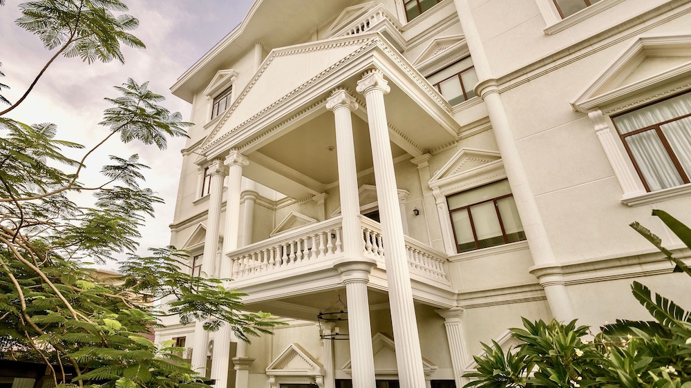 White Mansion 4/67