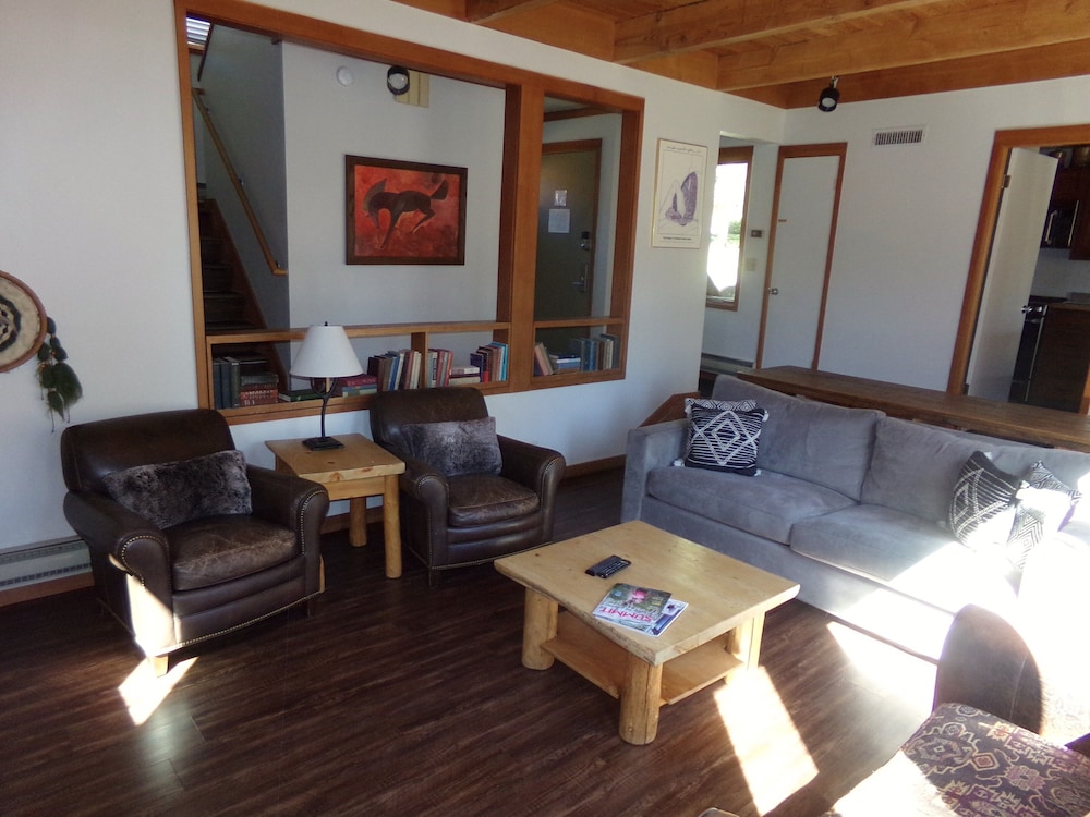 Tennis Townhome 2 Bed 2 5 Bath 35/50