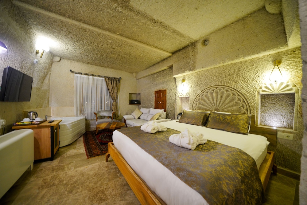 SUPERIOR, DOUBLE BED