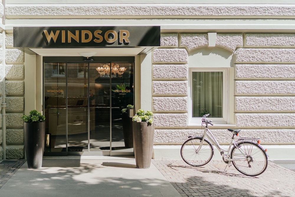 Windsor Hotel 4/50