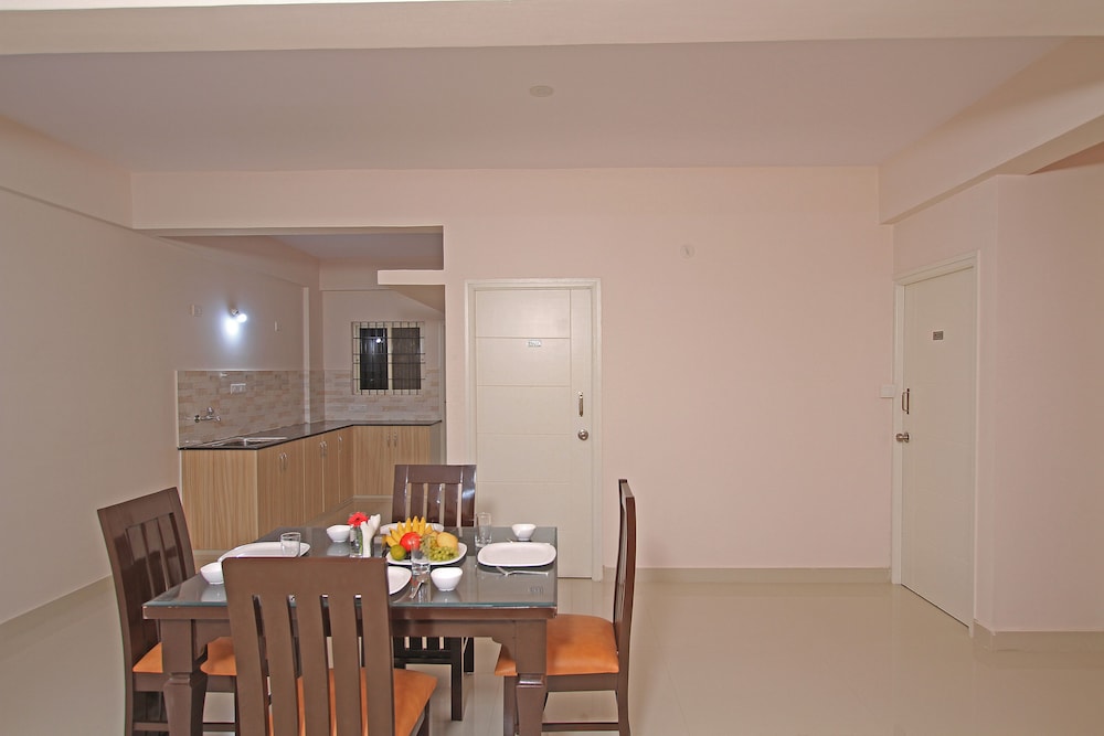 Arra Grande Suites 22/28