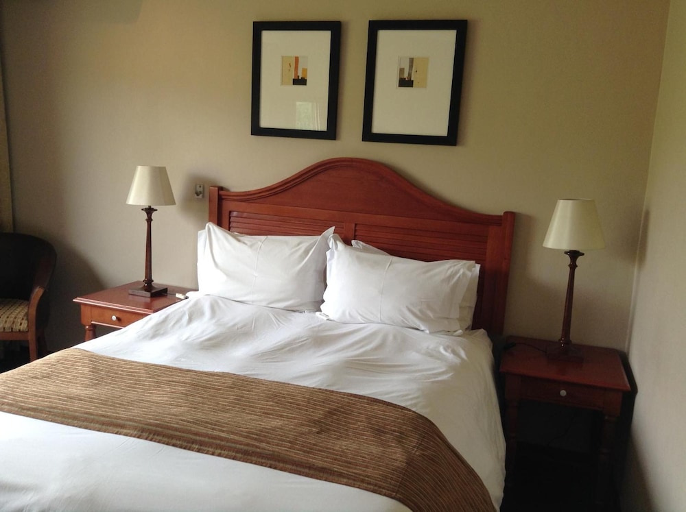 Protea Hotel By Marriott Harrismith Montrose 9/50