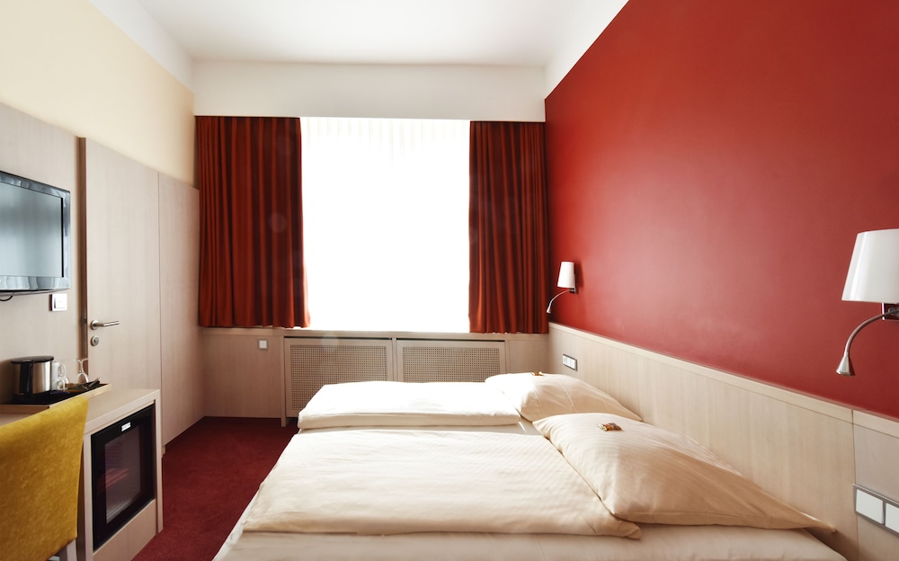City Partner Hotel Adria 11/84