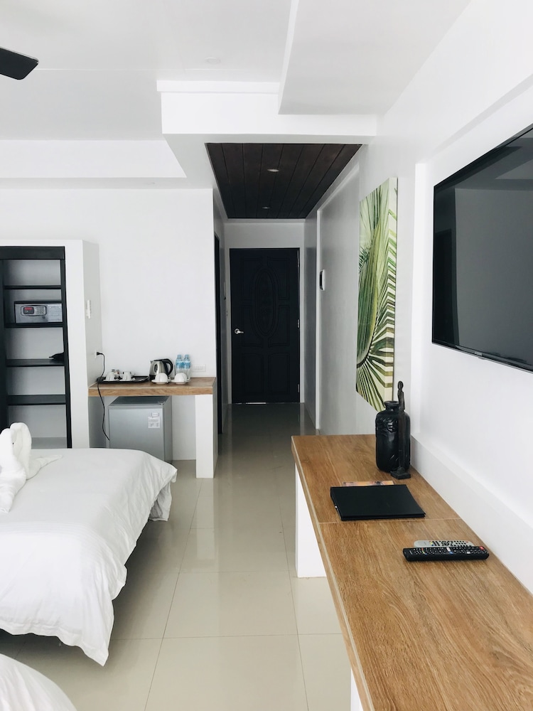 Calypso Beach Dive Resort 23/76