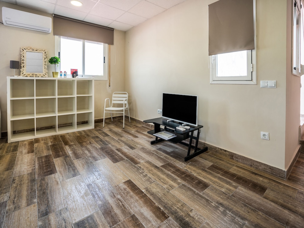 Hostal El Patio de la Luna by Vivere Stays 38/45