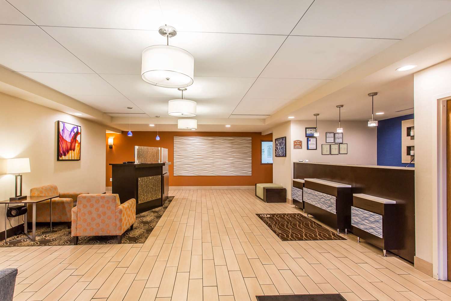 Comfort Inn & Suites Cookeville 9/33